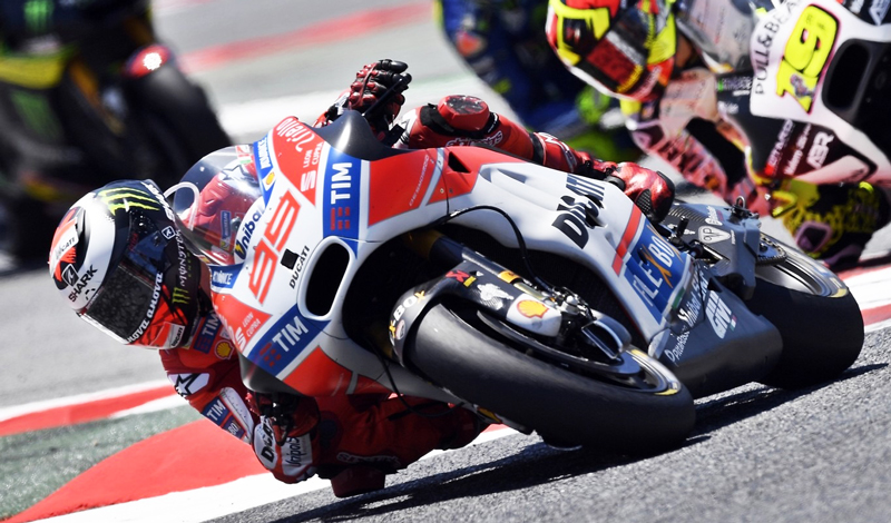 Andrea Dovizioso vuelve al primer peldaño del podio el día de ayer en la séptima fecha de MotoGP en el circuito de Cataluña.