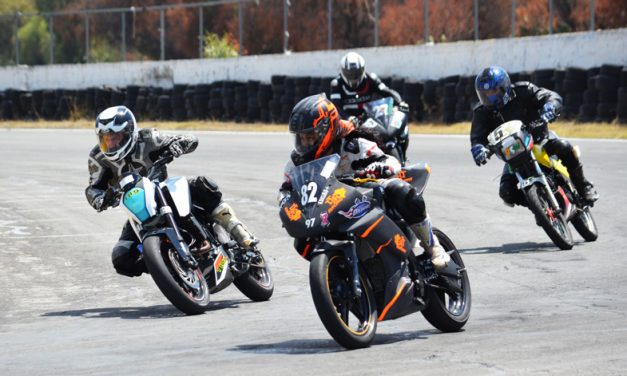 Padre día del Padre en el Superbike México.