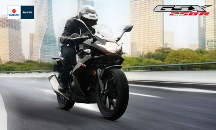 ¡Con el poderoso motor 250 cc, de la GSX-250R, conquistarás cualquier camino!