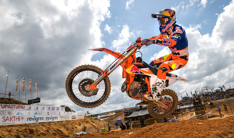 Jeffrey Herlings se hace de la victoria en Portugal