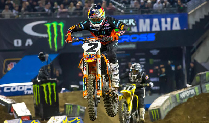 AMA Supercross 2019: Cooper Webb vence por segunda ocasión y se pone al filo de la tabla