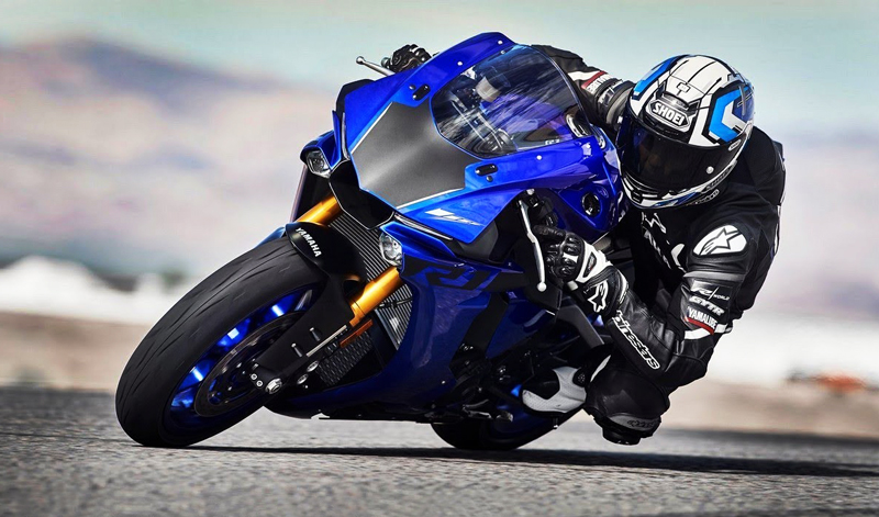 Evoluciona tu manera de rodar con la nueva Yamaha R1 2020