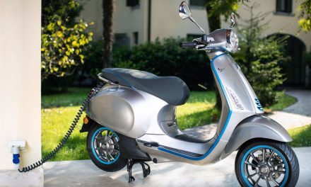 Vespa Elettrica mejora su rendimiento y autonomía en su modelo 2020