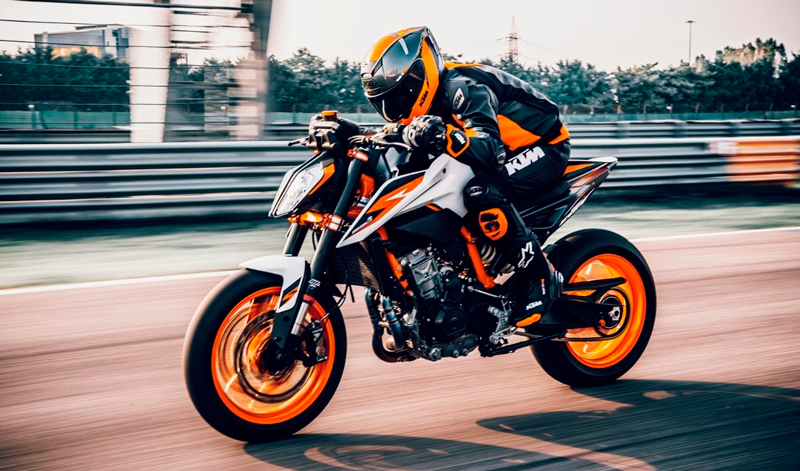 La increíble KTM 890 DUKE R 2020