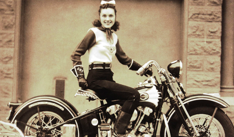 Dorothy Robinson, “La primera dama del motociclismo”