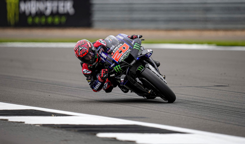 Fabio Quartararo con Yamaha ganador de MotoGP en Silverstone