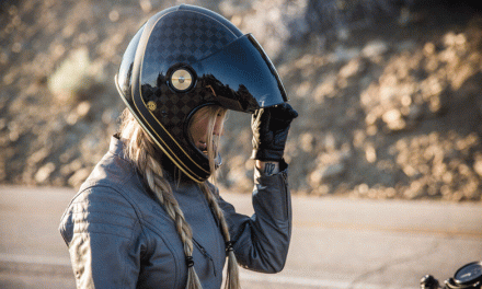 Bell Bullitt lanza un exclusivo casco con lo último en tecnología y gran estilo.