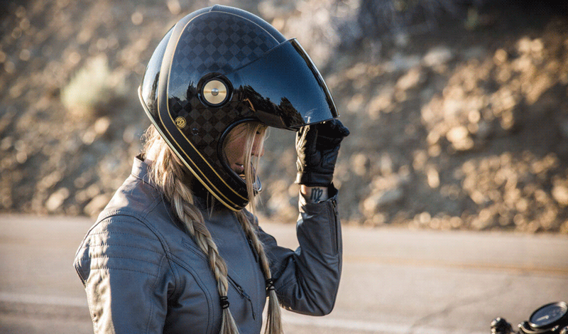 Bell Bullitt lanza un exclusivo casco con lo último en tecnología y gran estilo.
