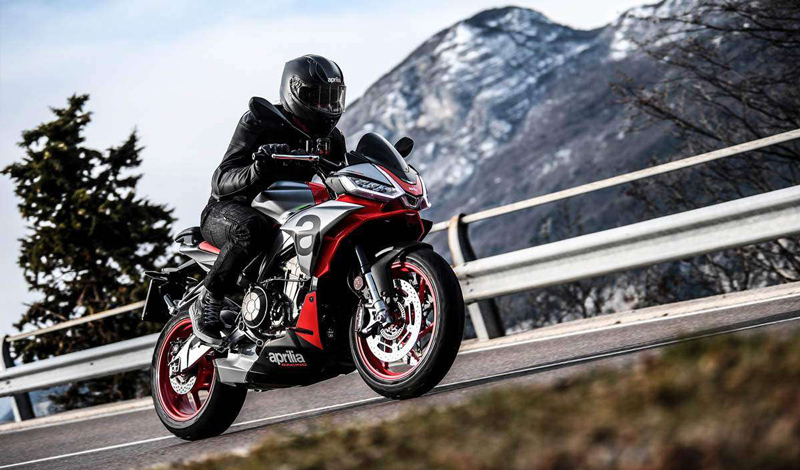 Este 2022 Aprilia lanza la Tuono 660 Factory
