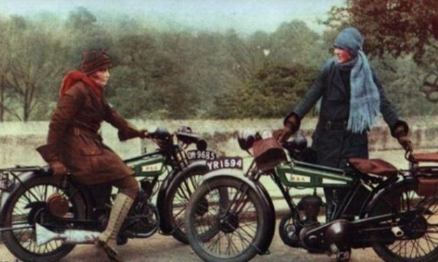 Nancy y Betty Debenham, las hermanas que demostraron que el mundo del motor sí es cosa de mujeres