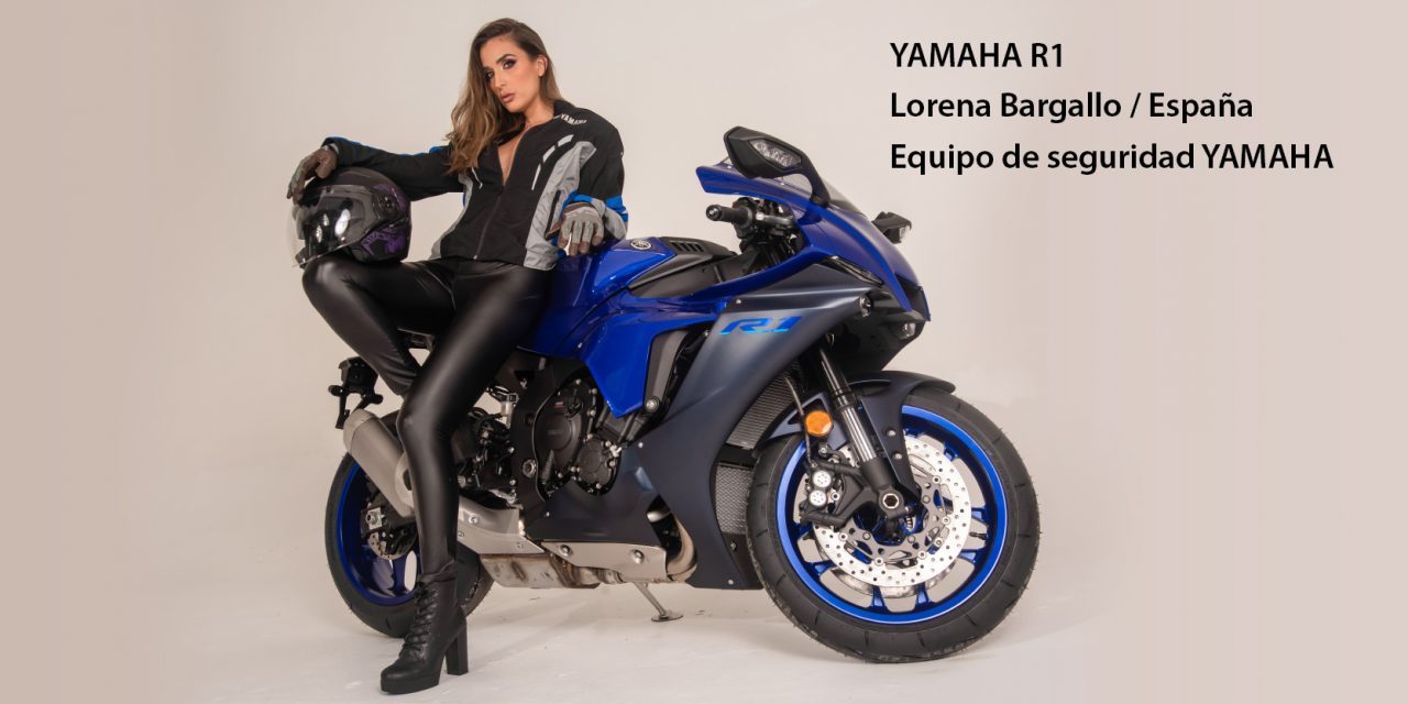 La Yamaha R1 junto a la modelo española Lorena Bargalló