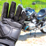 Conoce la evolución de los guantes para motociclista