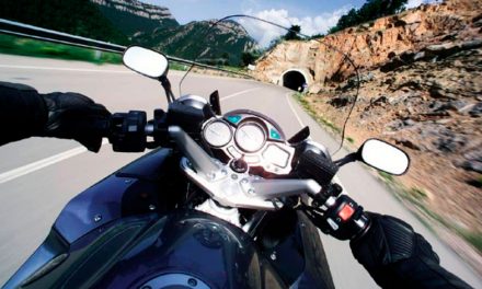 Cinco consejos para conducir tu motocicleta con precaución