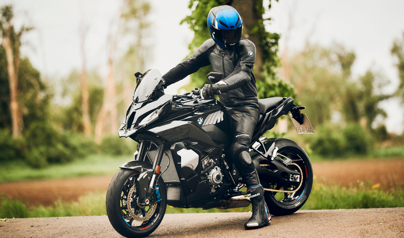 BMW presenta la enigmática 1000 XR en la Isla de Man