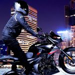 Tips para manejar tu moto de noche