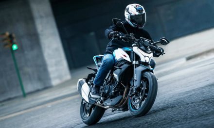 Conoce la CFMOTO 450NK: La fusión tecnológica en una motocicleta deportiva
