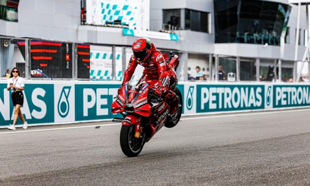 Sensacional primera victoria de Bastianini con los colores oficiales en Sepang