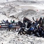 BMW Motorrad y Metzeler escalan el volcán activo más alto del mundo