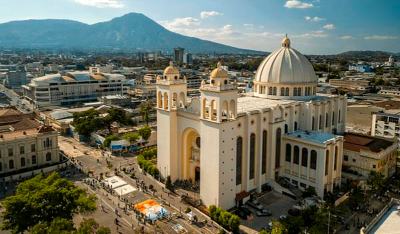 Descubre una ruta en El Salvador, el país más pequeño de América