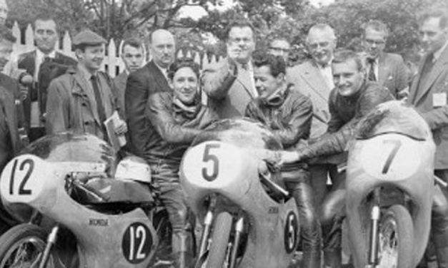 Tom Phillis: El primer piloto en ganar una carrera de motociclismo en una moto japonesa