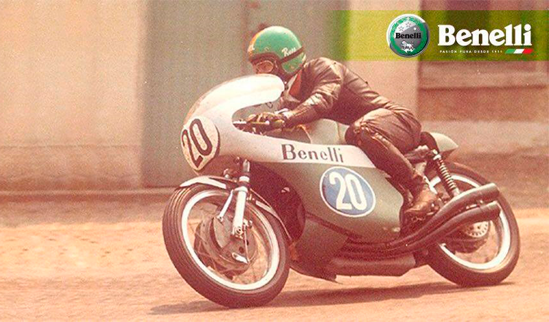 Kel Carruthers, la leyenda del motociclismo que triunfó en dos roles