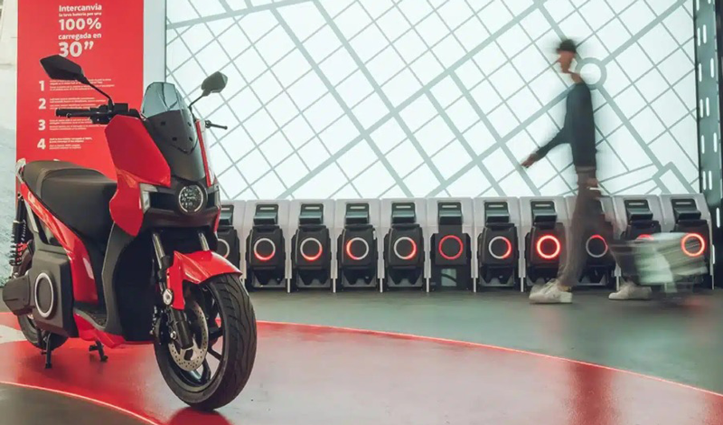 Moto eléctrica, ¿con o sin batería? Conoce la clave para una elección inteligente