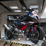 BMW Motorrad lanza la exclusiva BMW M RR WSBK CHAMPIONS EDITION 2024