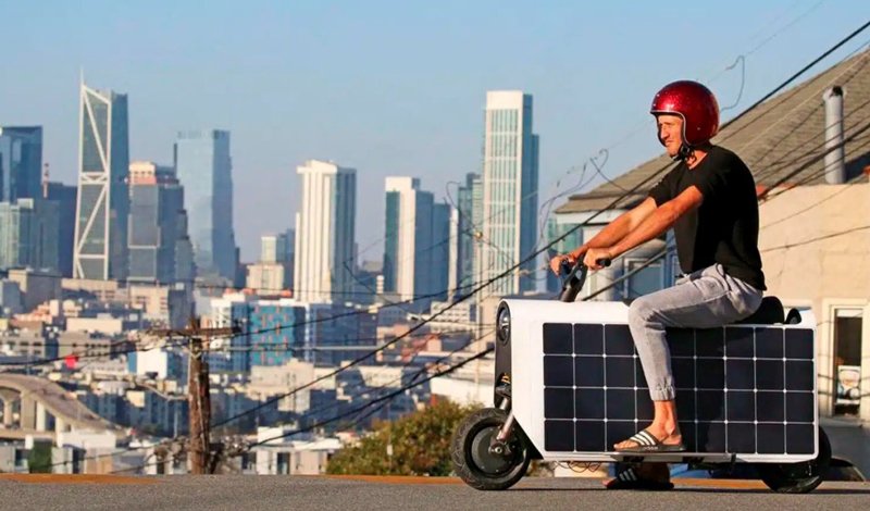 Lightfoot, el scooter solar que redefine la movilidad urbana