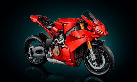 Lego y Ducati lanzan una Panigale V4 S a escala 1:4