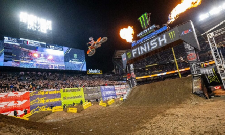 Chase Sexton domina la apertura del Supercross en Anaheim