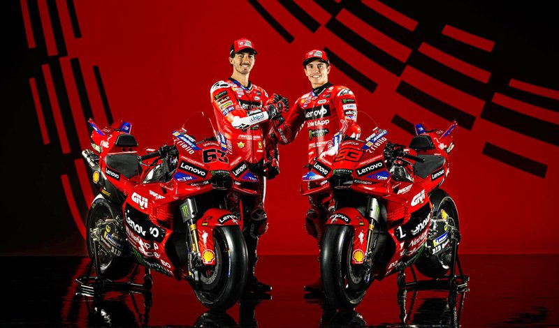 Campioni In Pista: el Ducati Lenovo Team 2025 se presenta en Madonna di Campiglio