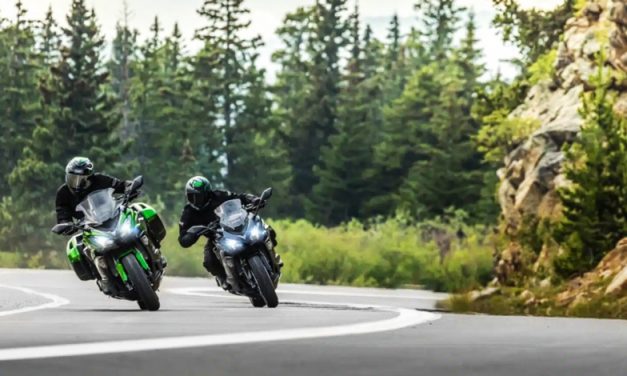 Descubre la innovación sobre dos ruedas: Conectividad inteligente en las nuevas Kawasaki 2025