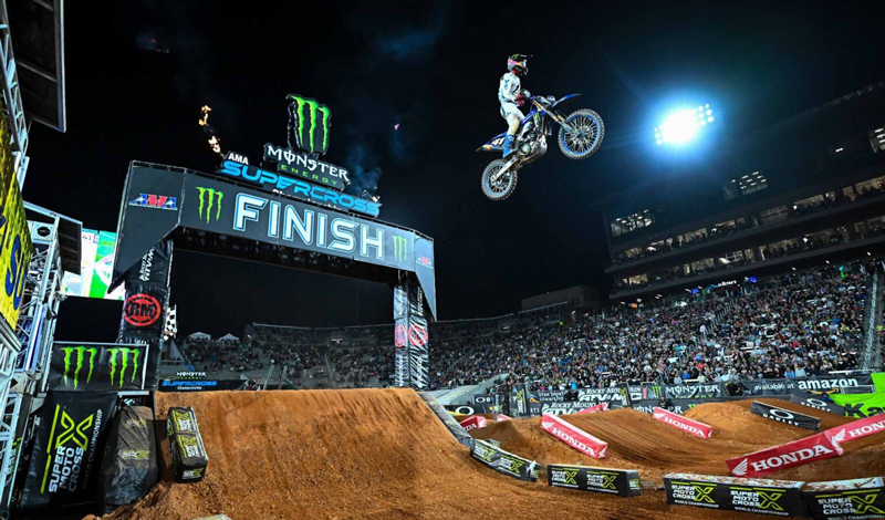 Chase Sexton brilla en Birmingham en el AMA SUPERCROSS