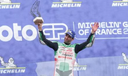 Johann Zarco gana el Gran Premio de Francia de MotoGP, logrando la primera victoria de un francés en Francia desde 1954