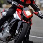 El arte de saber detenerse, conoce las claves y técnicas del frenado en motocicleta