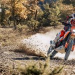 Un manejo de lujo y en cualquier terreno con la KTM 390 Enduro R