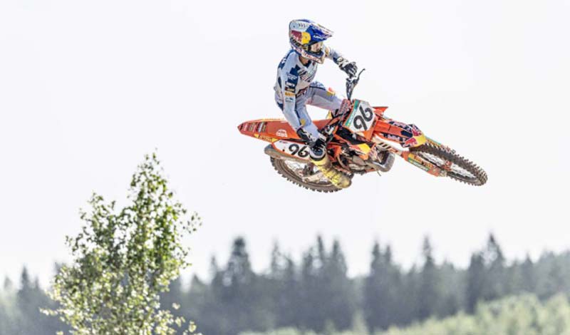 Lucas Coenen y Kay de Wolf arrasan en la arena del Kymiring, del MXGP en Finlandia