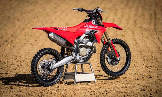 Ducati lanza la Desmo450 MX en México con un arsenal de accesorios de alto rendimiento