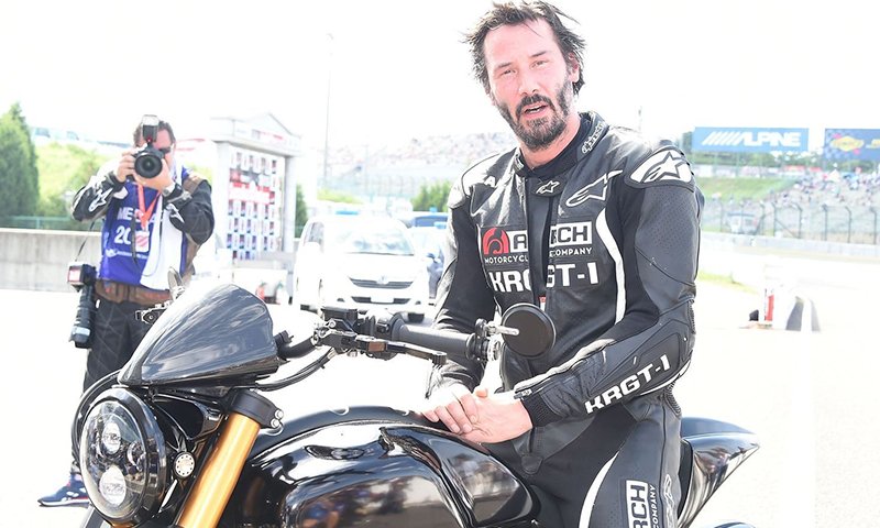 Keanu Reeves: el actor que encontró libertad en el mundo del motociclismo